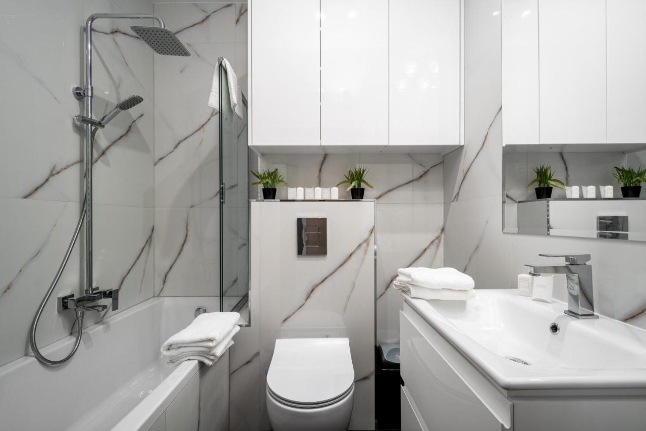 Your Apartments Okrzei 12 ワルシャワ エクステリア 写真