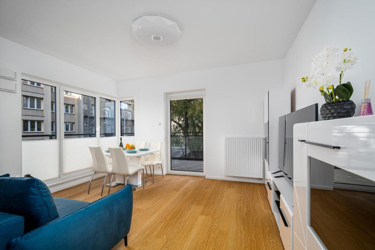 Your Apartments Okrzei 12 ワルシャワ エクステリア 写真