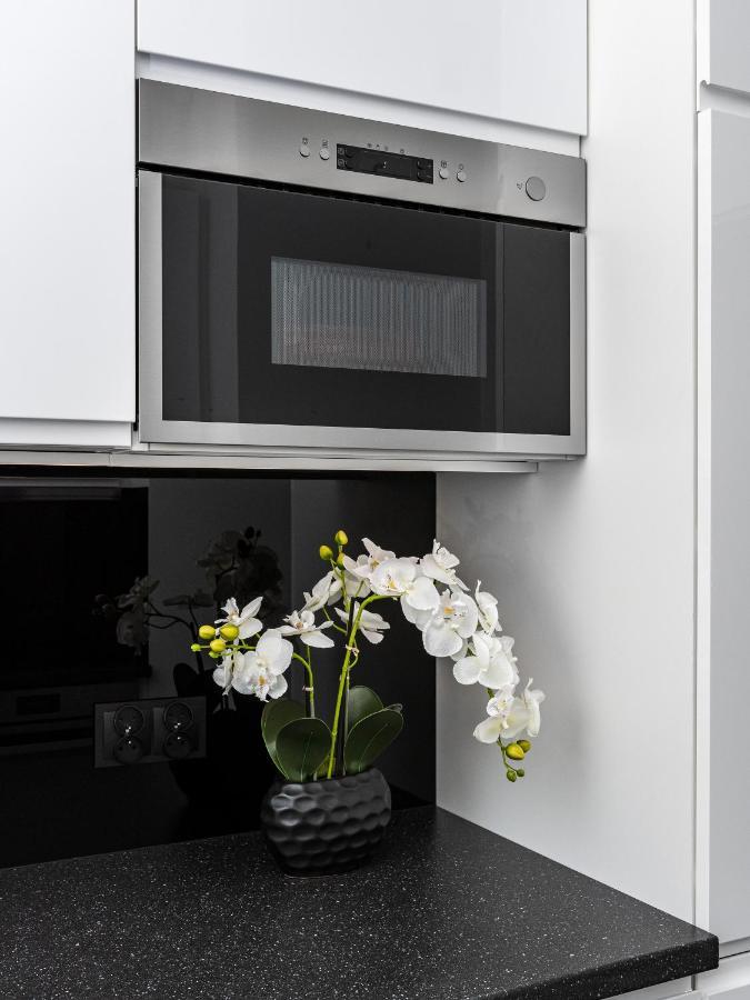 Your Apartments Okrzei 12 ワルシャワ エクステリア 写真